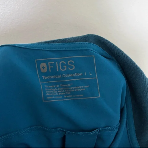 Figs Women’s Nala Shortsleeve ScrubPolo - Picture 7 of 7